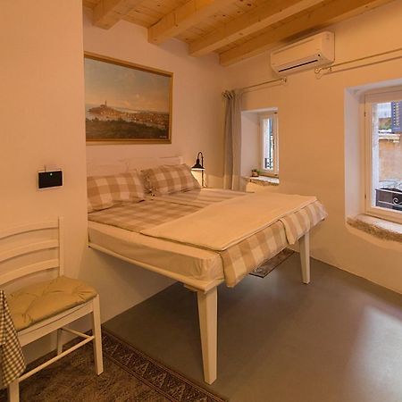 Apartments Casa Vecchia 罗维尼 外观 照片