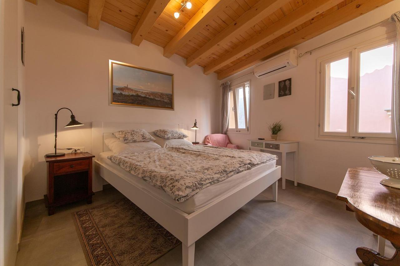 Apartments Casa Vecchia 罗维尼 外观 照片